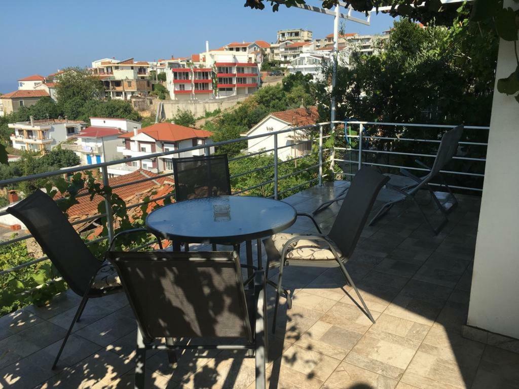 Apartment Luna Ulcinj Bagian luar foto